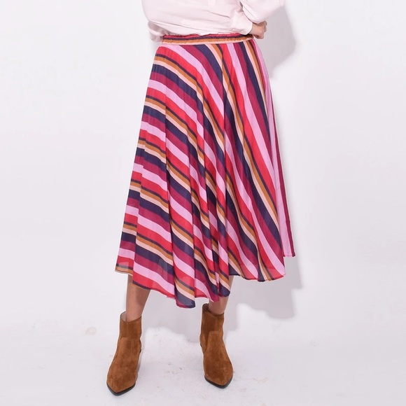 XiRENA Seville Skirt Size XS - Picture 3 of 3